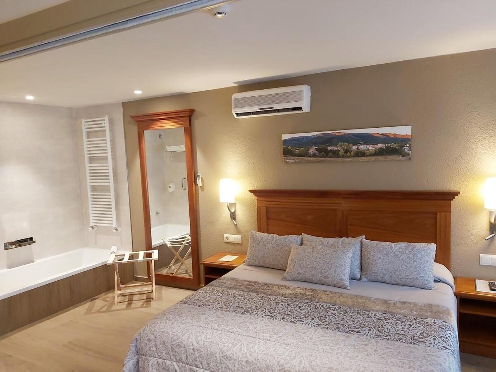 Maçanet de Cabrenys Hotel-Restaurante La Quadra חדר תמונה