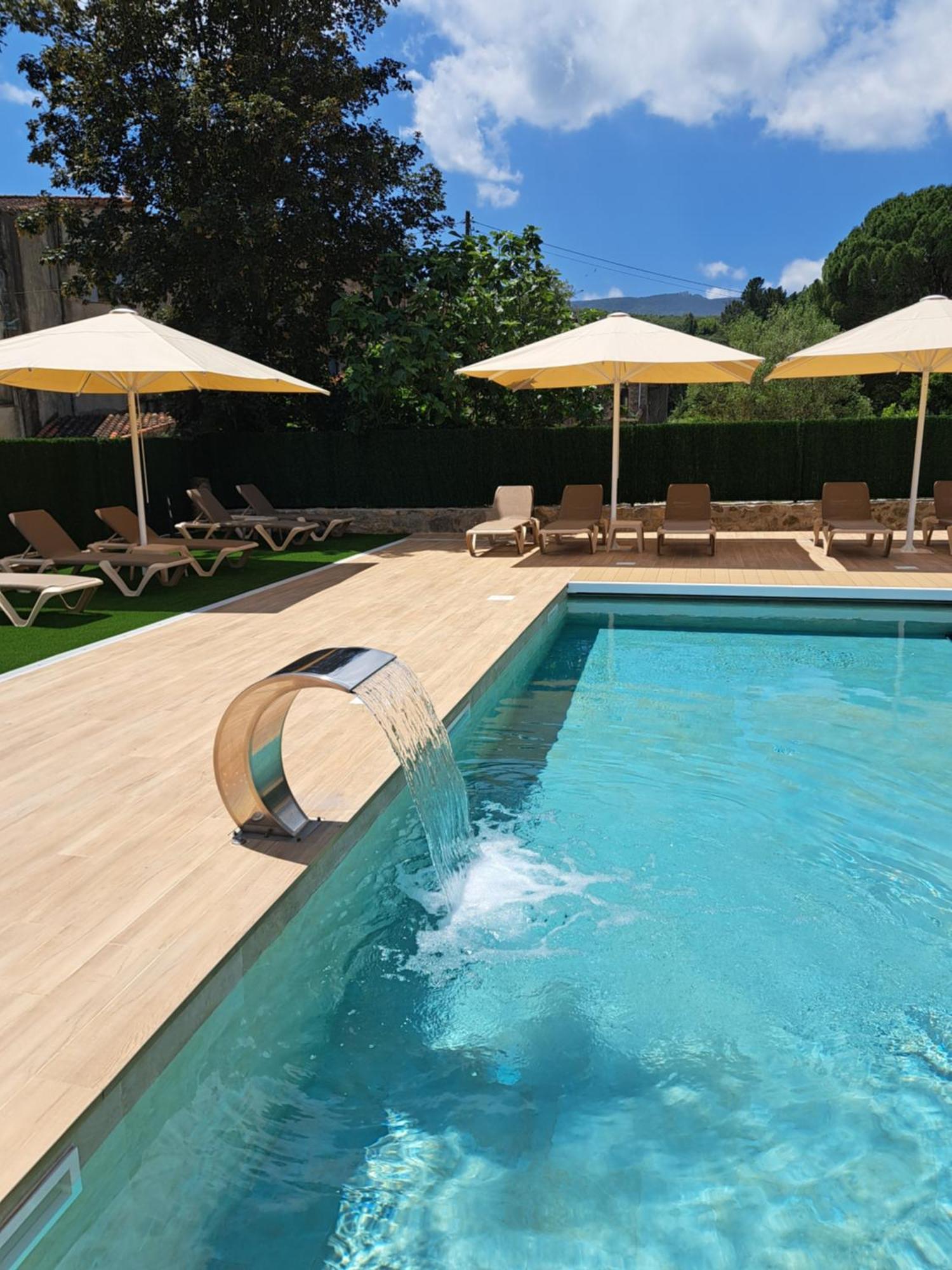 Maçanet de Cabrenys Hotel-Restaurante La Quadra מראה חיצוני תמונה