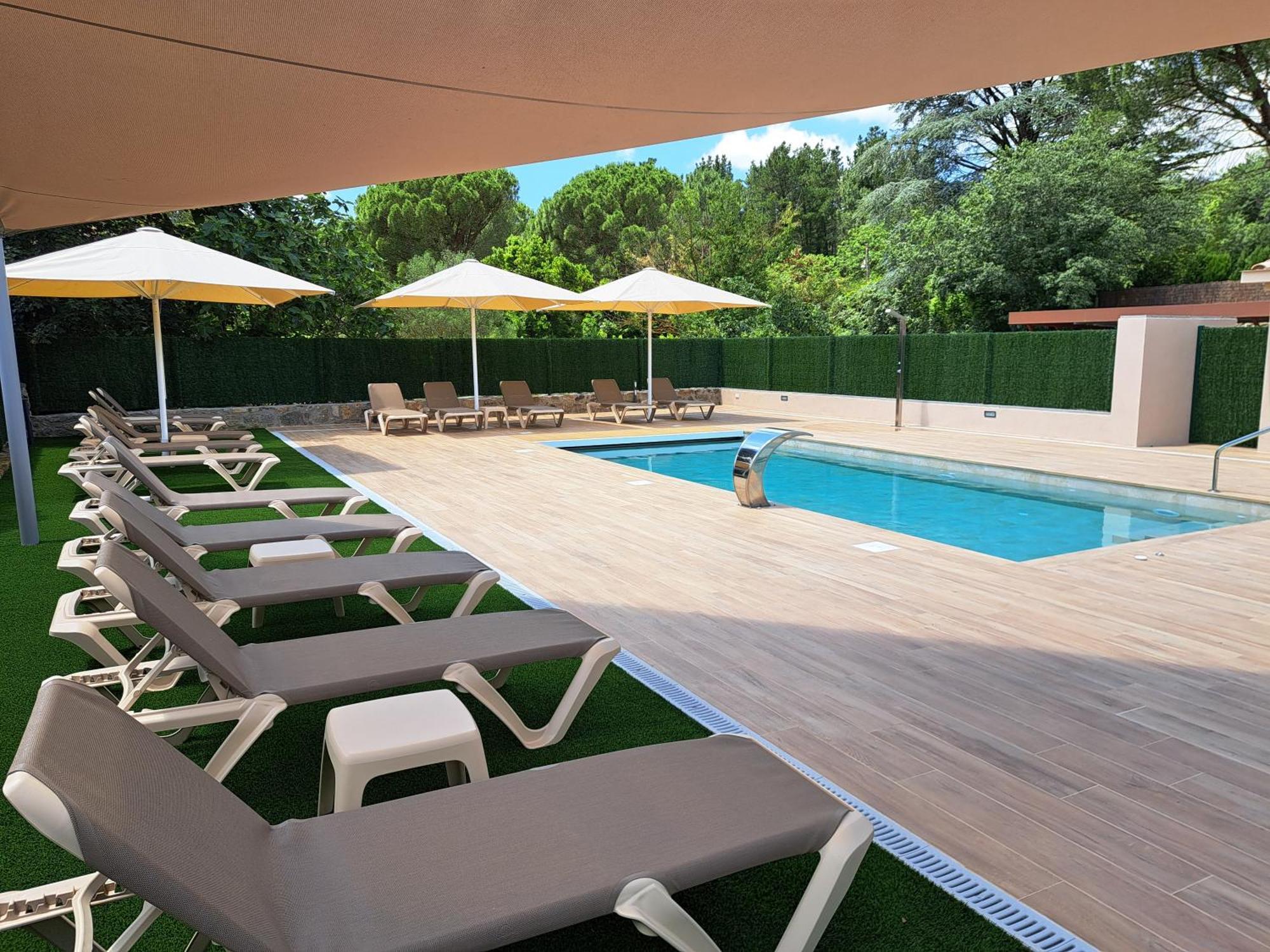 Maçanet de Cabrenys Hotel-Restaurante La Quadra מראה חיצוני תמונה