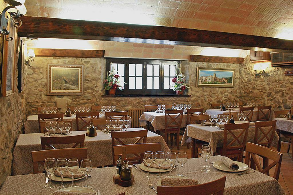Maçanet de Cabrenys Hotel-Restaurante La Quadra מראה חיצוני תמונה
