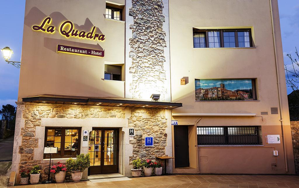 Maçanet de Cabrenys Hotel-Restaurante La Quadra מראה חיצוני תמונה