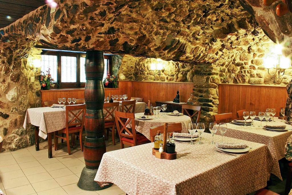 Maçanet de Cabrenys Hotel-Restaurante La Quadra מראה חיצוני תמונה